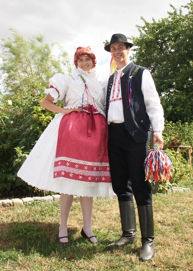 4) Stárci v obnovených krojích Mladé hody 22.6.2019