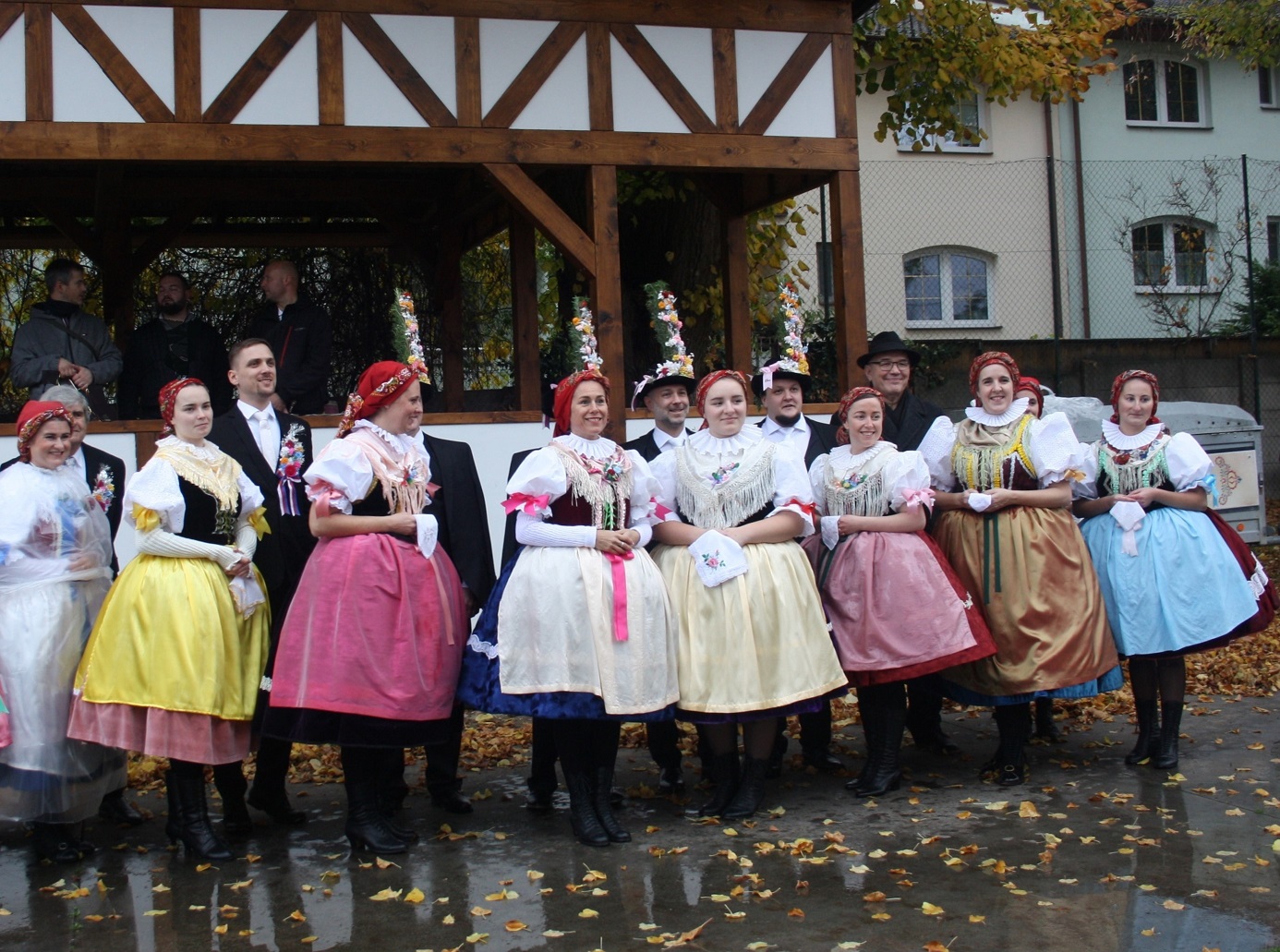 f) krojovaní na Martíinských hodech, 8.11.2025